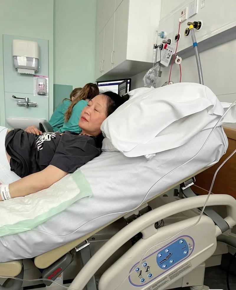 48 岁产妇