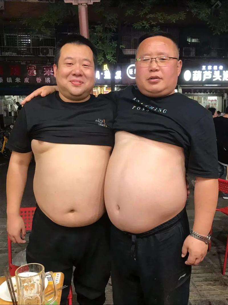 肚子大